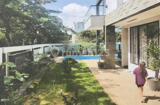 3-Story Luxury House SHM Kano Indah Street PIK Jakut 2