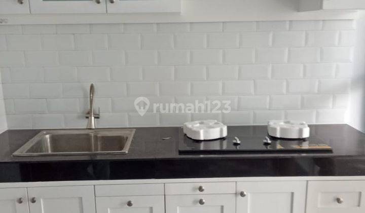 Rumah Cluster 2,5 lantai dekat area Pertokoan 2