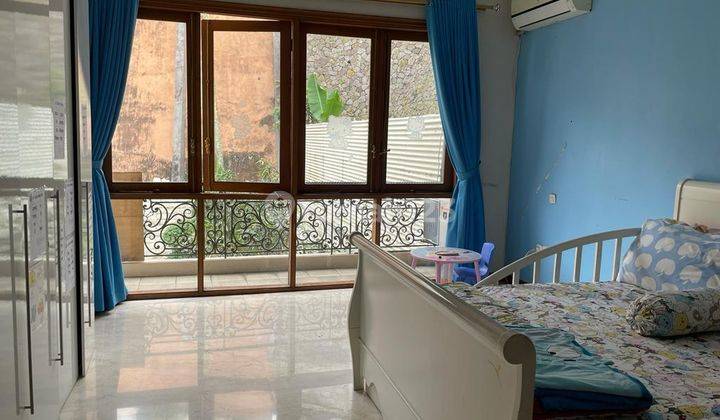 Disewakan Rumah Lux Terawat Setraduta 4