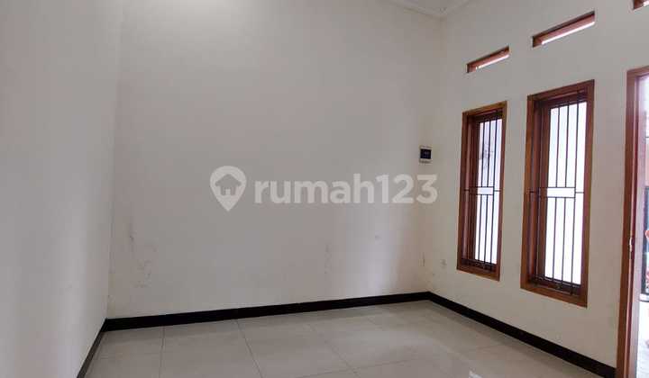 For Sale 2-Story House Poris Indah Tangerang SHM Strategic 1.08M 1