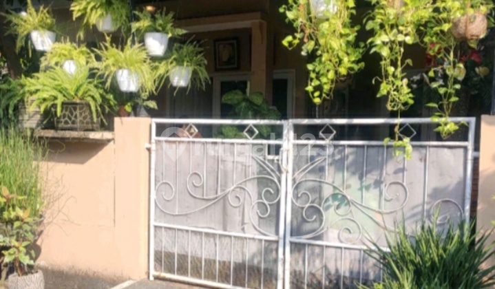 Rumah dengan Taman Hijau Suasana Asri dan Nyaman di Gading Kirana Estate Sidoarjo