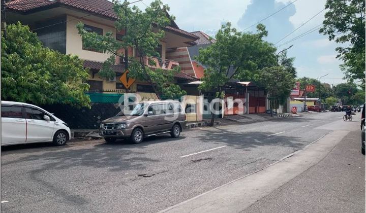 Rumah Mewah Gayungsari Strategis Dekat Masjid Agung dan Trans Icon Mall 2