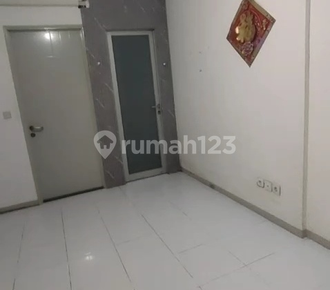 East Coast Apartment Next to Hoky Pakuwon City 1