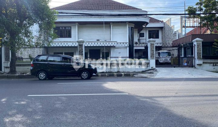BANGUNAN RUMAH 2 LANTAI JEMURSARI 1
