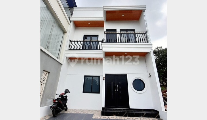 2-Story House in Cibubur Ready to Occupy, SHM, Installment Plan Available