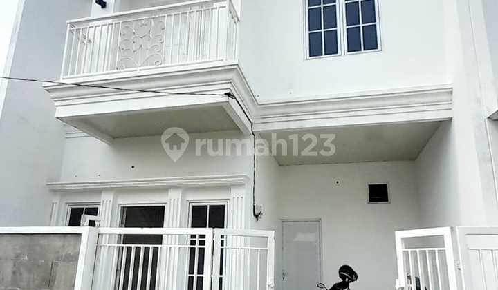 Rumah Siap Huni Dekat Mall Cijantung, 3 Kamar Tidur, Bebas Banjir Rumah Siap Huni Dekat Mall Cijantung, 3 Kamar Tidur, Bebas Banjir