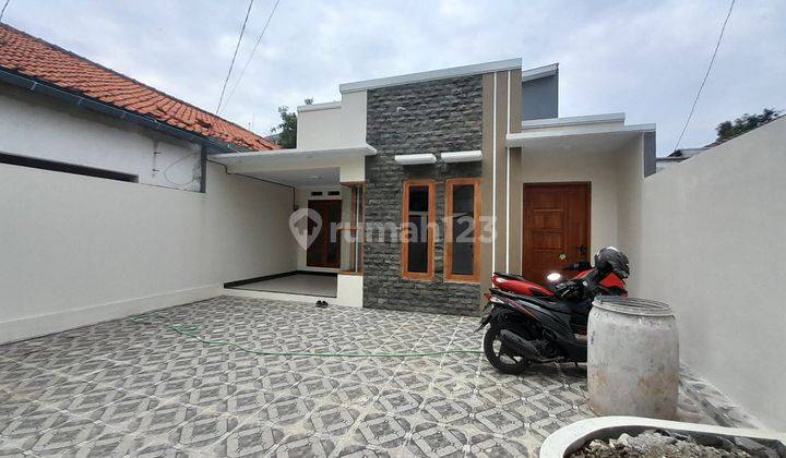 Rumah Baru 1.5 Lantai Siap Huni Ada Taman Carport Bs Parkir 3 Mobil  2