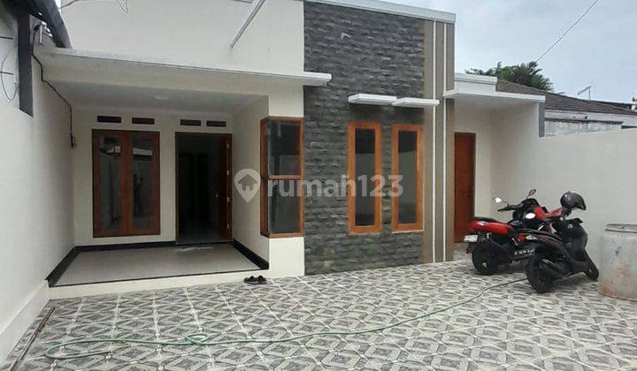 Rumah Baru 1.5 Lantai Siap Huni Bs Custom Taman Utk Halaman Belakang 1