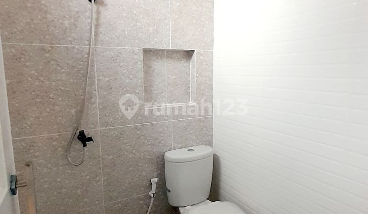 Jarang Ada! Rumah Baru 2 Lantai Kalisari, 5 Menit Tol Jorr Pasar Rebo 2