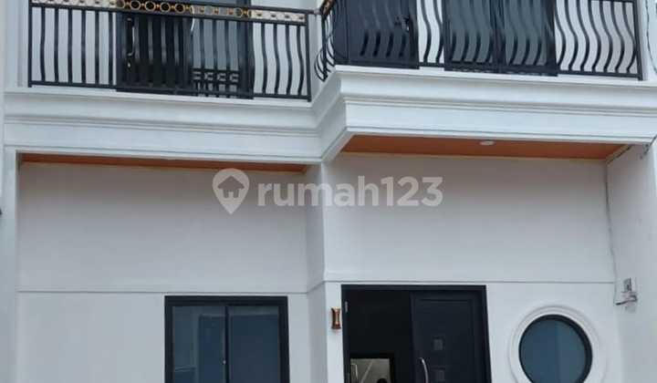 Rumah Baru Siap Huni Akses Jalan Lebar, Dekat Exit Tol Cibubur