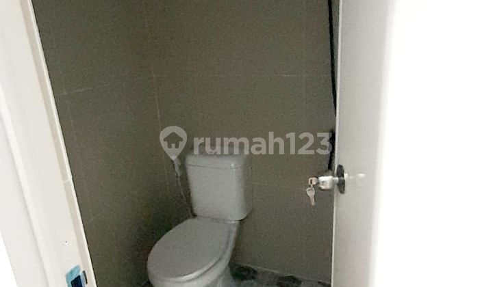 Rumah Strategis di Kalisari Dekat Sekolah Noahcarport Bs 2 Mobil 2