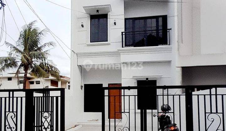 Rumah Baru 2 Lantai SHM di Jalan Dalang Cipayung Jakarta Timur 1