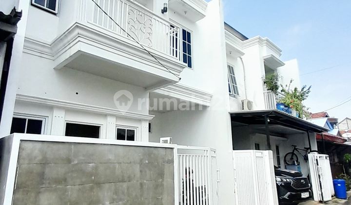 Rumah 2 Lantai Siap Huni - Legalitas Aman, Kalisari Jaktim Bs KPR