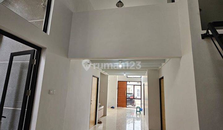 Rumah Baru 2 Lantai Siap Huni Kondisi Semi Furnished Berada Dikawasan Lippo Karawaci Central  2