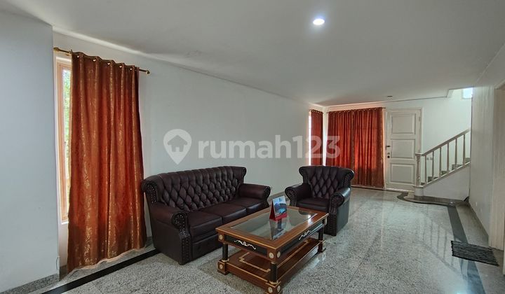 Rumah 2 Lantai di Lippo Karawaci Central 2