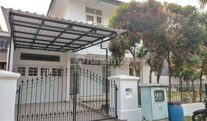 Rumah Bagus 2 Lantai Sudah Renovasi Yang Berada Di Taman Himalaya, Lippo Karawaci Central 2