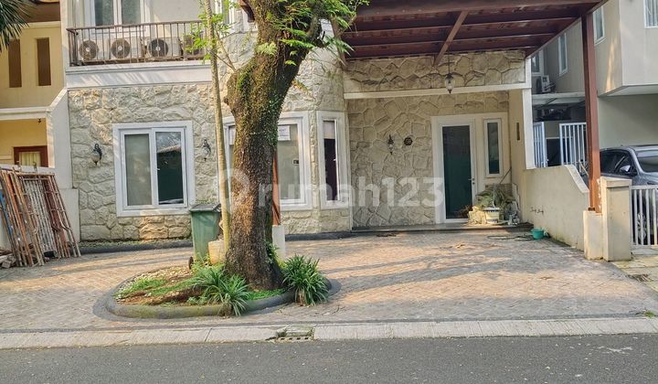 Nice 2-Story House Near International School in Lippo Karawaci Central. Nice 2-Story House Near International School in Lippo Karawaci Central.