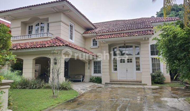 Rumah Mewah 2 Lantai Kondisi Furnished Di Kawasan Lippo Central Karawaci Rumah Mewah 2 Lantai Kondisi Furnished Di Kawasan Lippo Central Karawaci