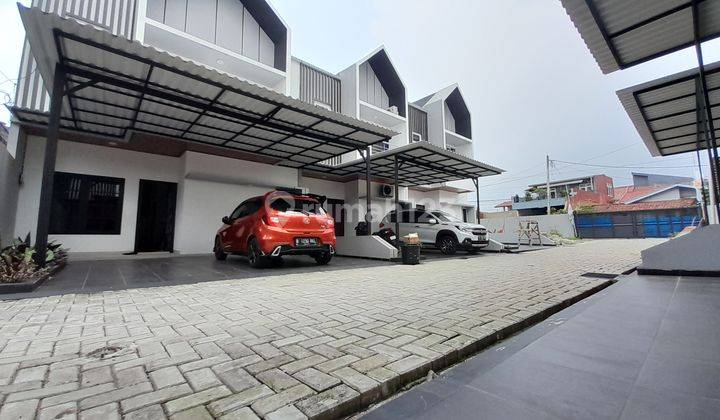 Rumah Dlm Townhouse Posisi Hook Siap Huni Free Kitchen Set  4