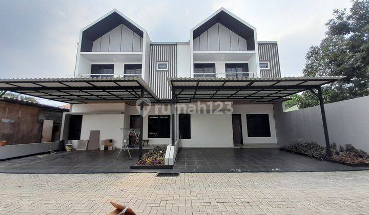 Rumah Dlm Townhouse Posisi Hook Siap Huni Free Kitchen Set  5