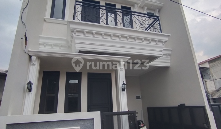 Dijual Cepat Rumah Classik Baru Siap Huni 
