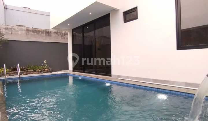 Dijual Cepat Siap Huni Private Pool End Rooftop 2
