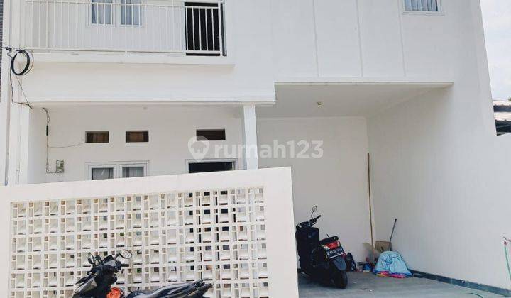 Dijual Cepat Rumah Full Furnished dalam Cluster 1