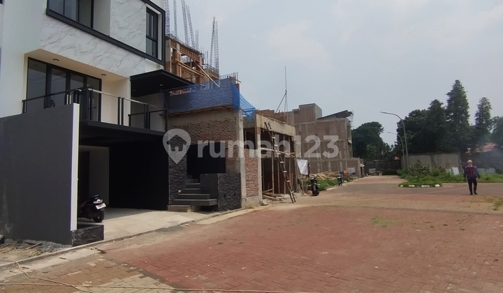 Dijual Rumah Minimalis Private Pool Dalam Cluster 2