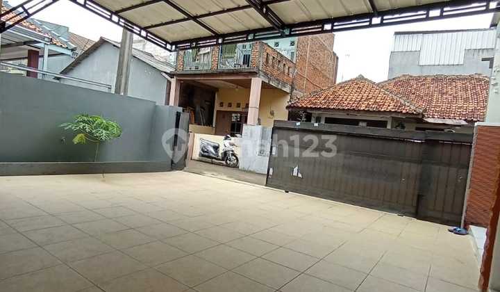 For Sale: Ready-to-Live-in House with Spacious Land 2