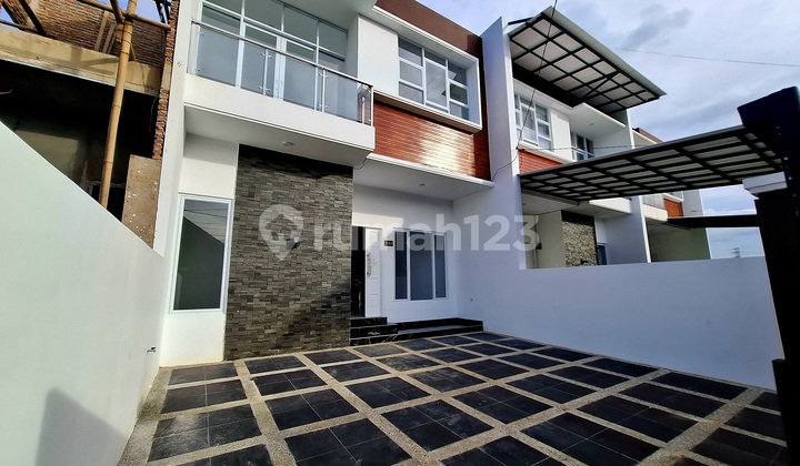 Rumah Besar Luas Tanah 140 M² Harga Murah Dekat Tol Bekasi Timur 2