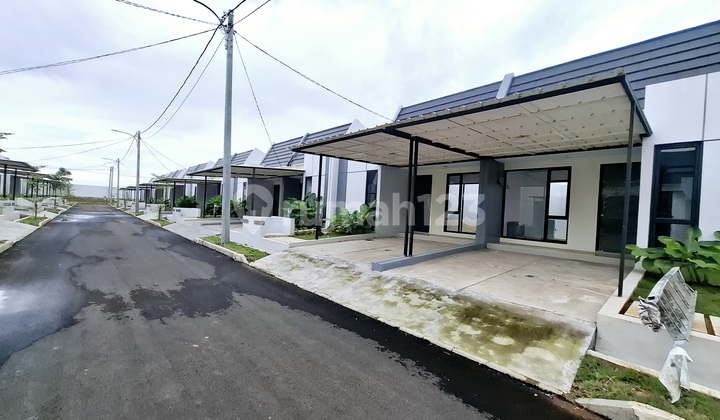 Ready to Occupy, Can Move in Immediately, Train Station Within the Housing Complex