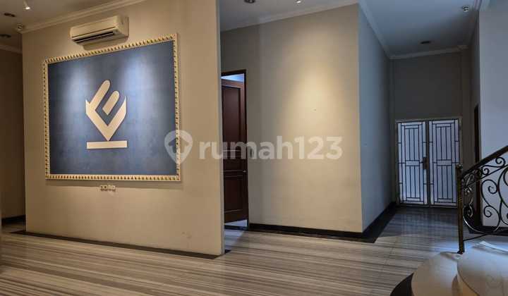 For Rent Rumah Jl.sumenep Menteng 7Carport LT1000, 6KT, 4KM //10.25 2