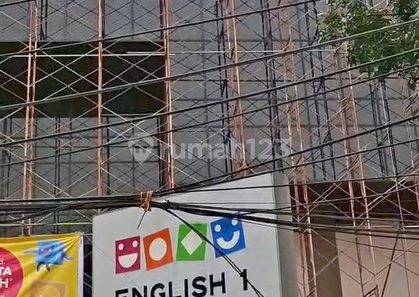 For Rent Building on Jalan Pemuda Rawamangun 3026 M2 // 12.25