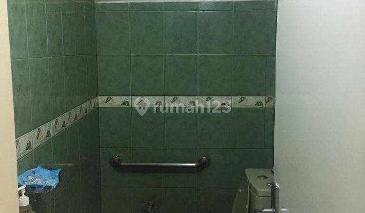 Rumah 2 Lantai Daerah Cikini Bagus 5kamar Tidur 6 Kmar Mandi Bagus 3