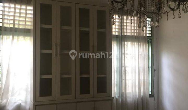 Rumah 2 Lantai Daerah Cikini Bagus 5kamar Tidur 6 Kmar Mandi Bagus 7