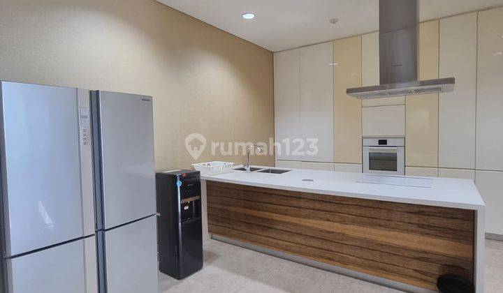 Apartement Art Deco Luxury Apartment Ciumbuleuit 3 BR Semi Furnished Bagus 10