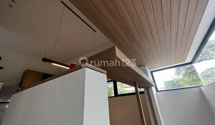 Nice Rumah 3 Lantai Bagus Semi Furnished HS di Ampera, Jakarta Selatan 20