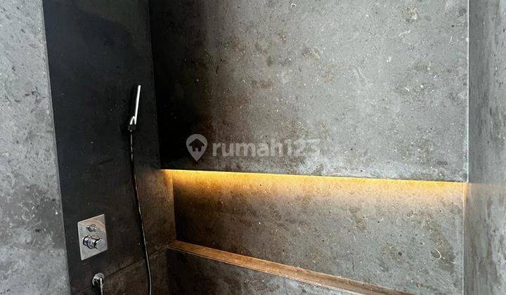 Nice Rumah 3 Lantai Bagus Semi Furnished HS di Ampera, Jakarta Selatan 16