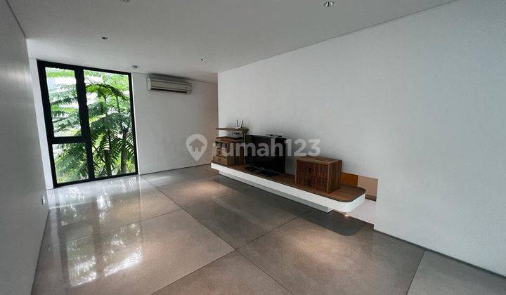 Nice Rumah 3 Lantai Bagus Semi Furnished HS di Ampera, Jakarta Selatan 17