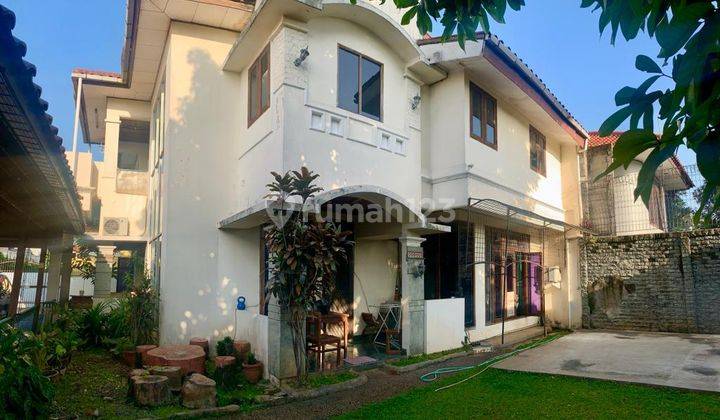Nice Rumah 2 Lantai Big Garden Bagus Semi Furnished SHM di Kampung Rambutan, Jakarta Timur 6