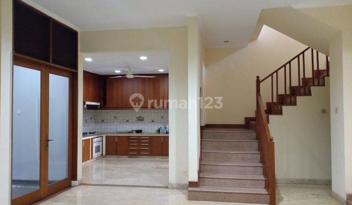 Rumah 2 Lantai Semi Furnished di Pondok Indah, Jakarta Selatan 1