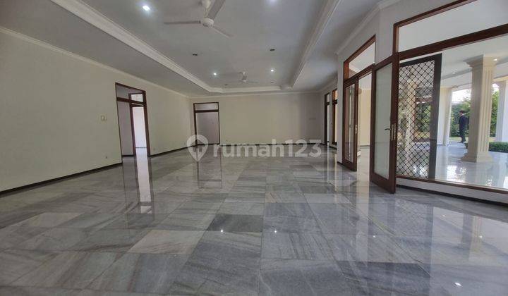 Rumah 1 Lantai Private Pool Dan Gazebo Di Daerah Pejaten 09.2023 2
