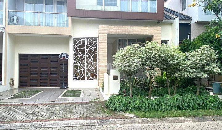 2 Lantai Rumah Furnished Strategis Di Kebayoran Essence 09.2023 1