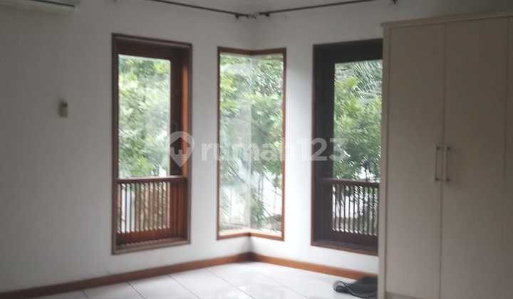 Rumah 2 Lantai Bagus SHM Di Pondok Indah Private Spool 09.2023 2