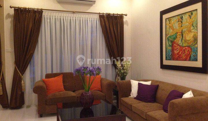 Rumah Di Kebayoran Baru 420 m² 6 Kamar SHM 10.23 2