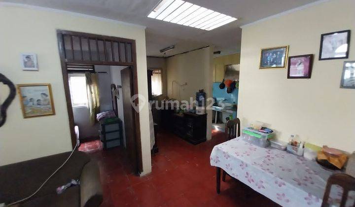 Rumah Bagus SHM di Jalan Merpati, Jakarta Selatan 01.24 2