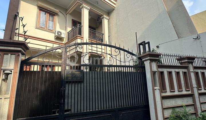 Rumah Jakarta Timur 2lt Kt4 Km4 Lt 116m² Lb 140m² Furnish 03.24