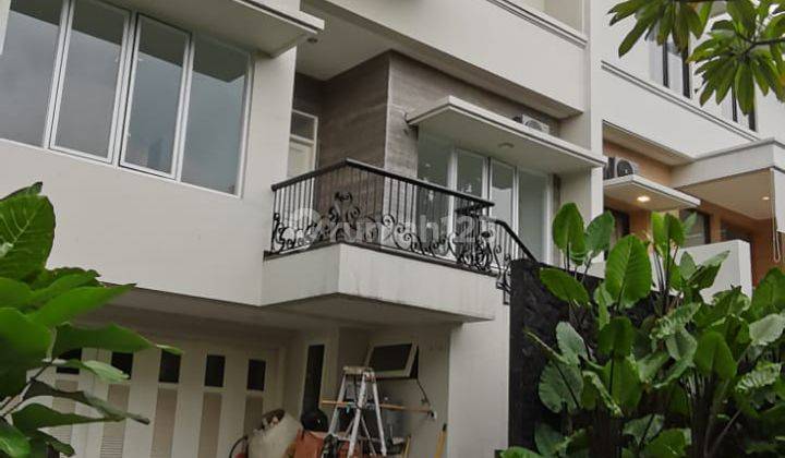 Rumah Kemang Raya 4kt Semi Furnished Usd 3200 Luas 400 04.24 1