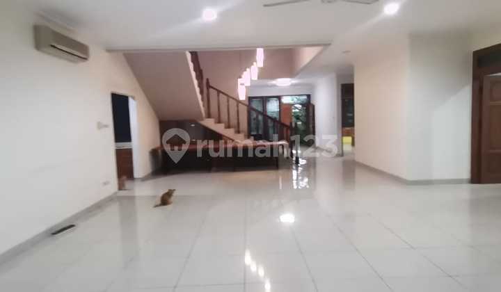 House At Taman Kemang Land Area 548m² Building Area 500m² 2 Floors Certificate of Ownership 04.2024 House At Taman Kemang Land Area 548m² Building Area 500m² 2 Floors Certificate of Ownership 04.2024