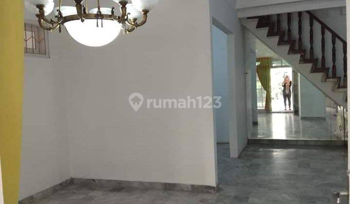 Rumah Di Tebet Strategis Lt 135 m² Lb 260 m² 2.5 Lt Shm 04.2024 2